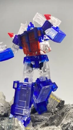 Magic Square MS-B04T Transporter Ultra Magnus Clear Version -Action Figures Store 32e8bde076