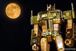 Takara MP10G MP-10G Masterpiece Optimus Prime Gold Lagoon Edition -Action Figures Store 5856427fd2